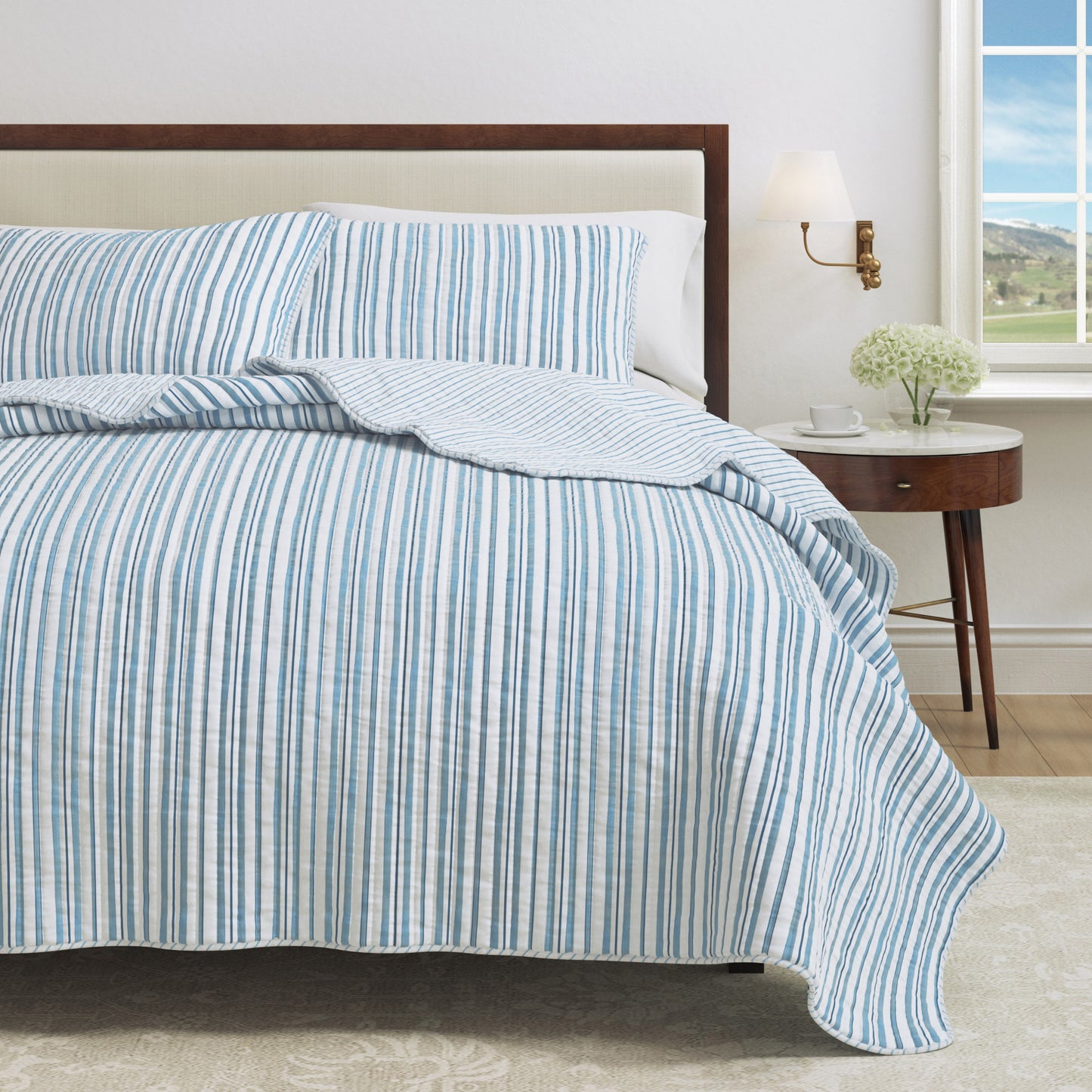 Watercolor Stripe Quilt Set