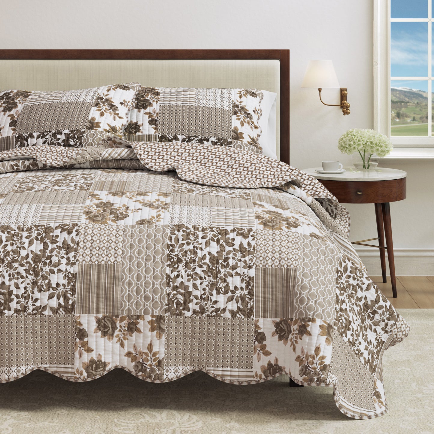 Langdon Floral Patchwork Quilt Set