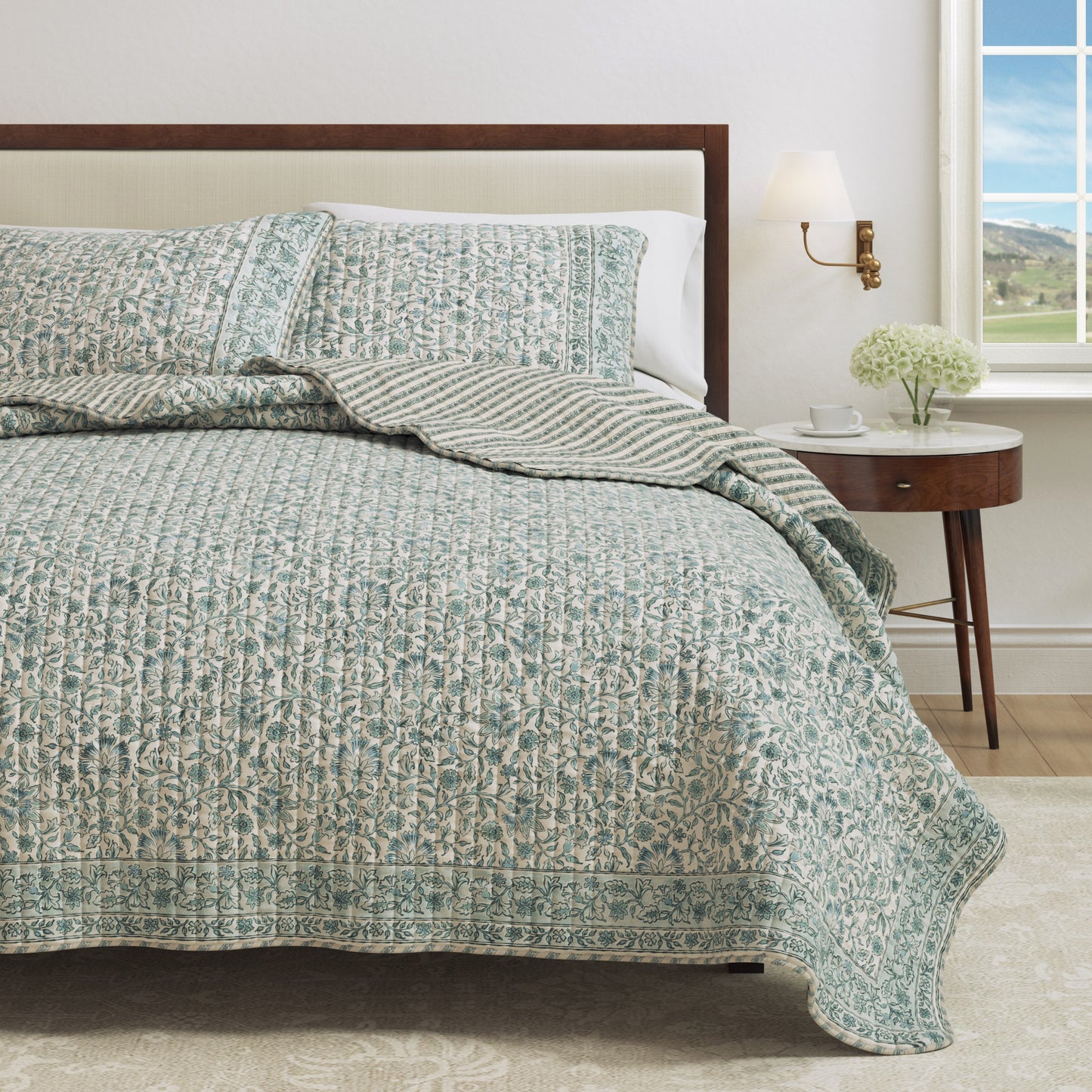 Blue Border Floral Quilt Set - Cambridge Garden Collection