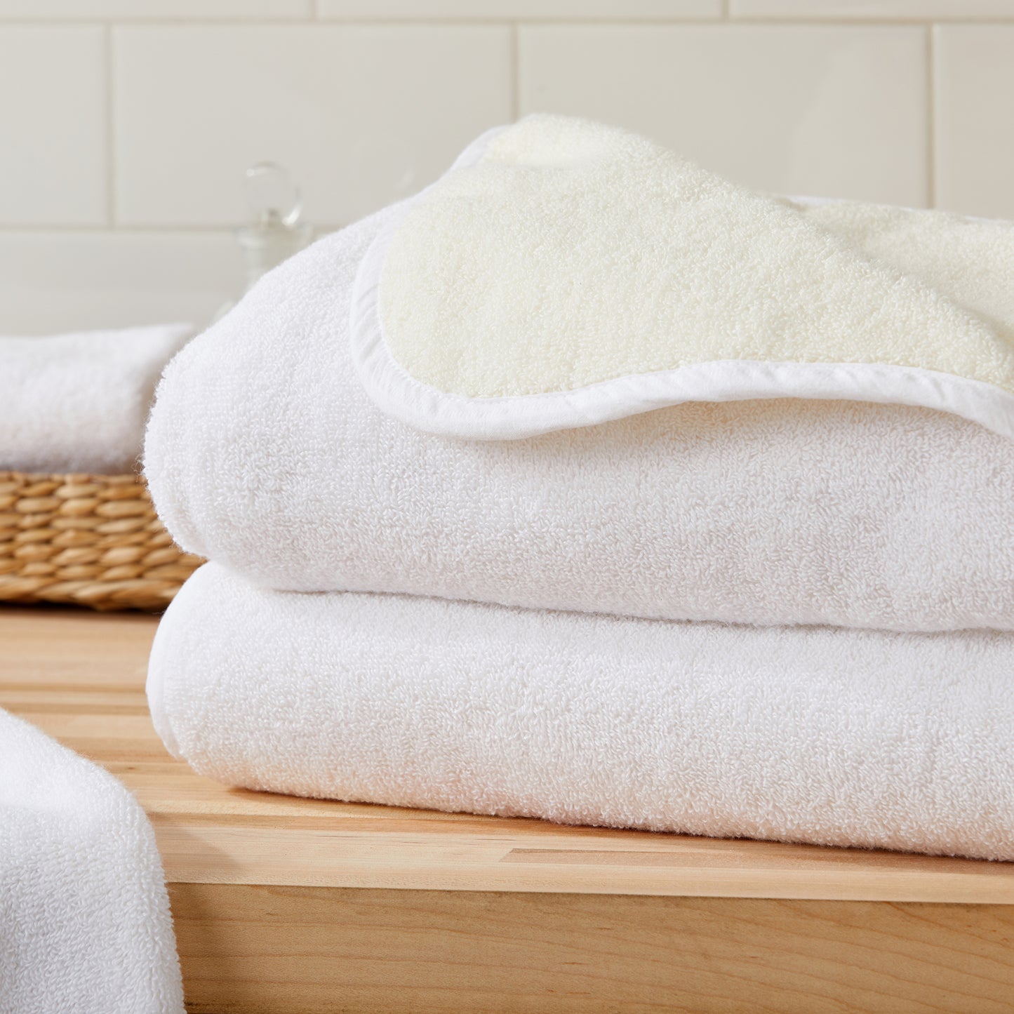 2 Pack Two-Toned Bath Towel - Vanessa Collection