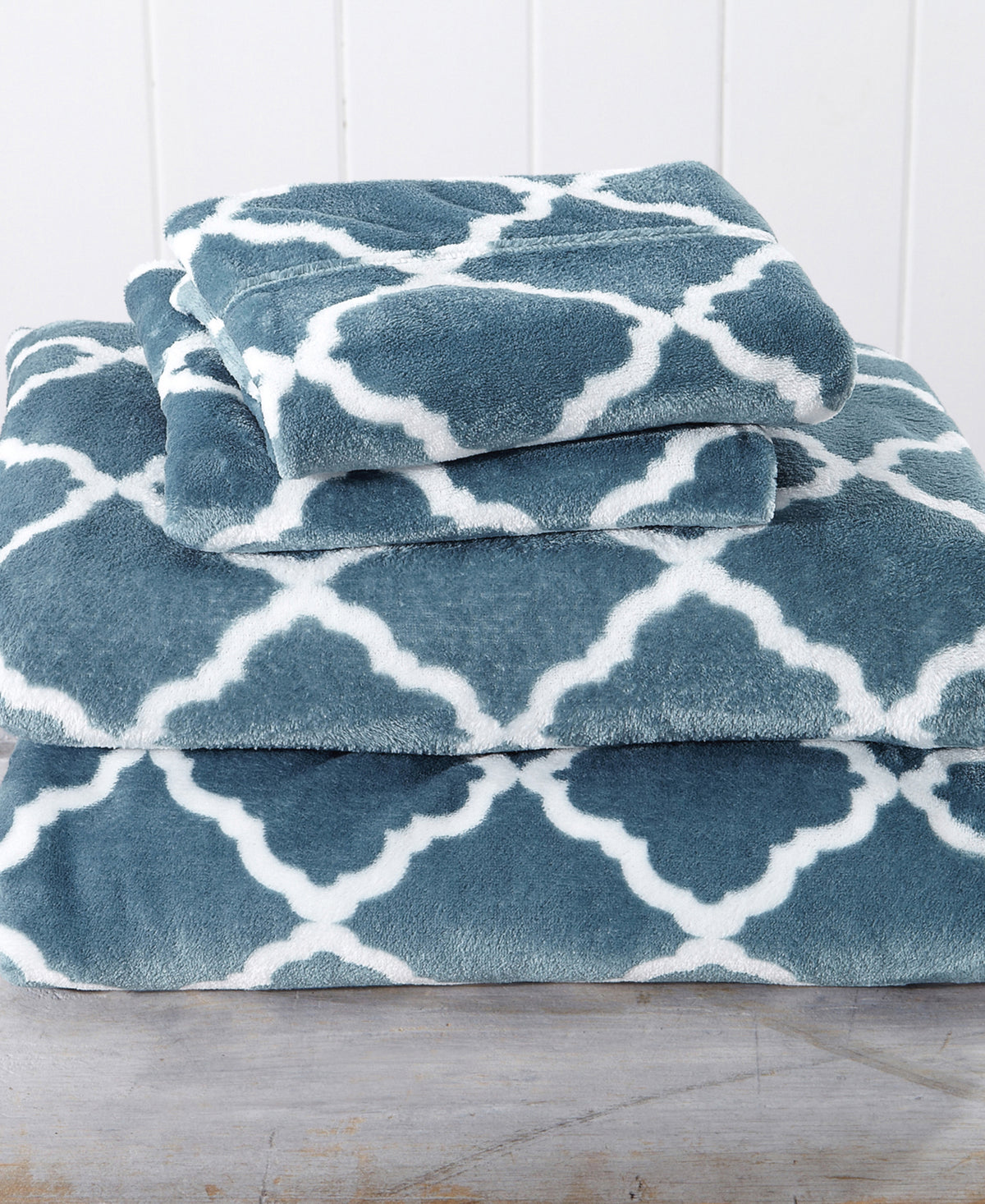 4-Piece Printed Plush Sheet - Velvet Luxe-Lattice Collection