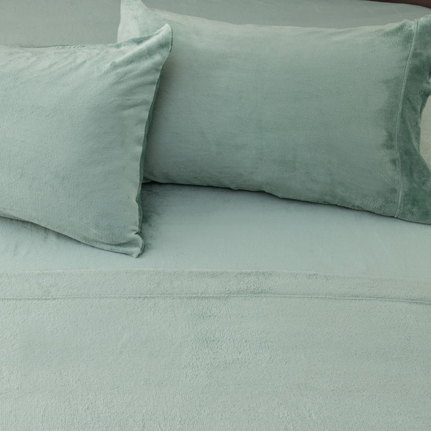 4-Piece Solid Plush Sheet - Velvet Luxe Collection