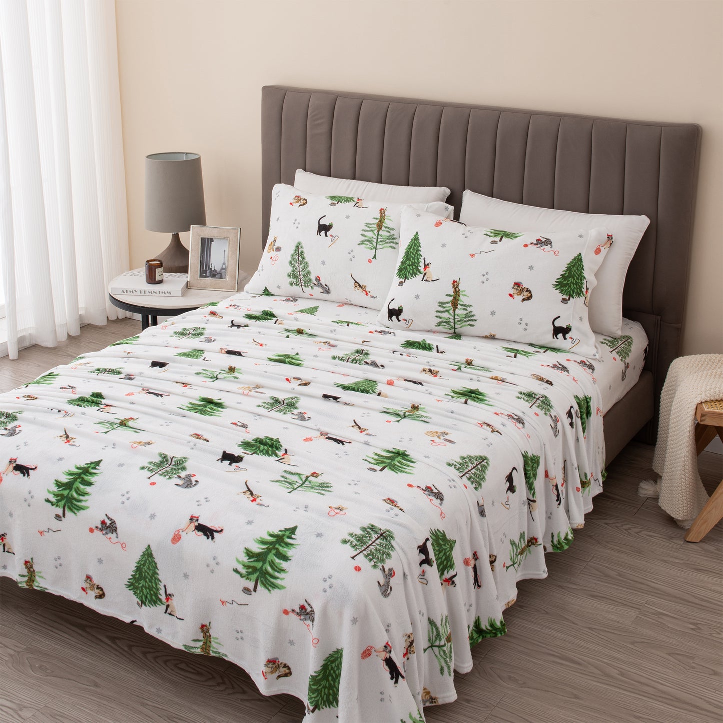 4-Piece Winter Printed Plush Sheet - Velvet Luxe Collection