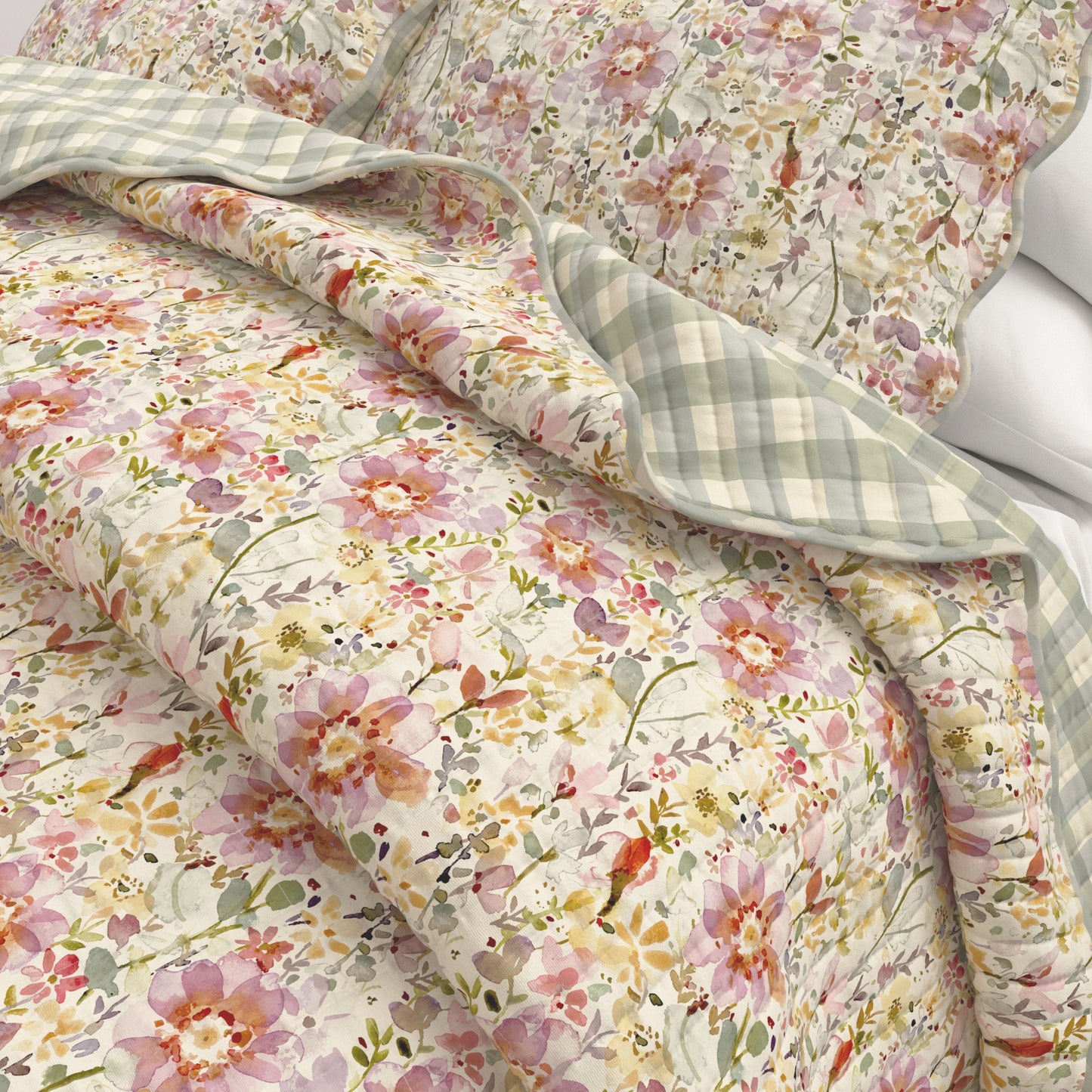 Floral Scalloped Quilt Set - Garden Blooms Collection