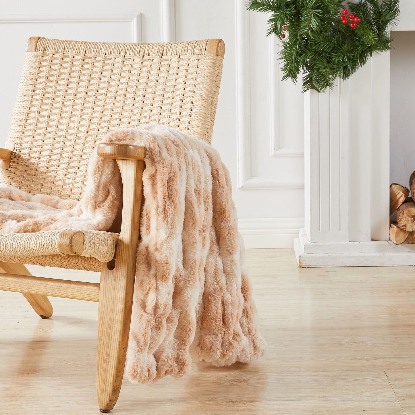 Ruched Faux Fur Throw Blanket - Alondra Collection