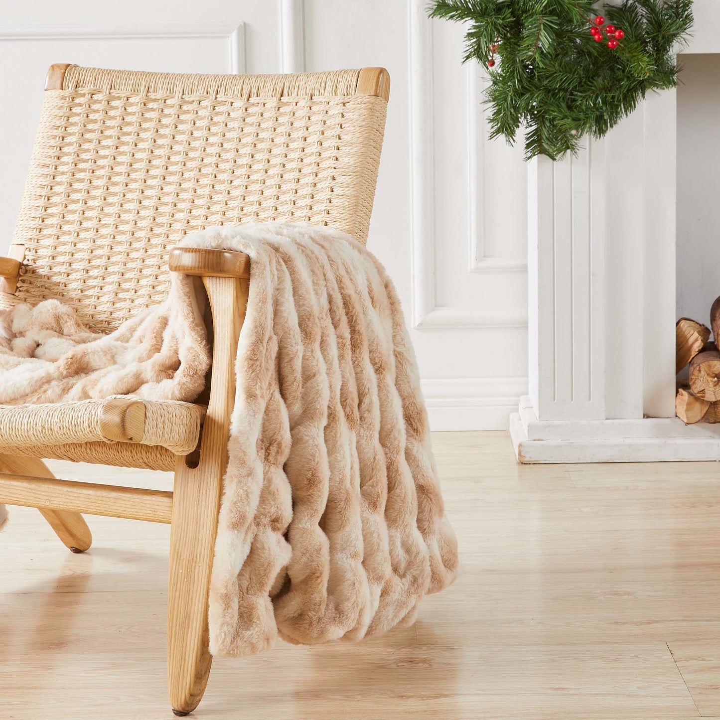 Ruched Faux Fur Throw Blanket - Alondra Collection