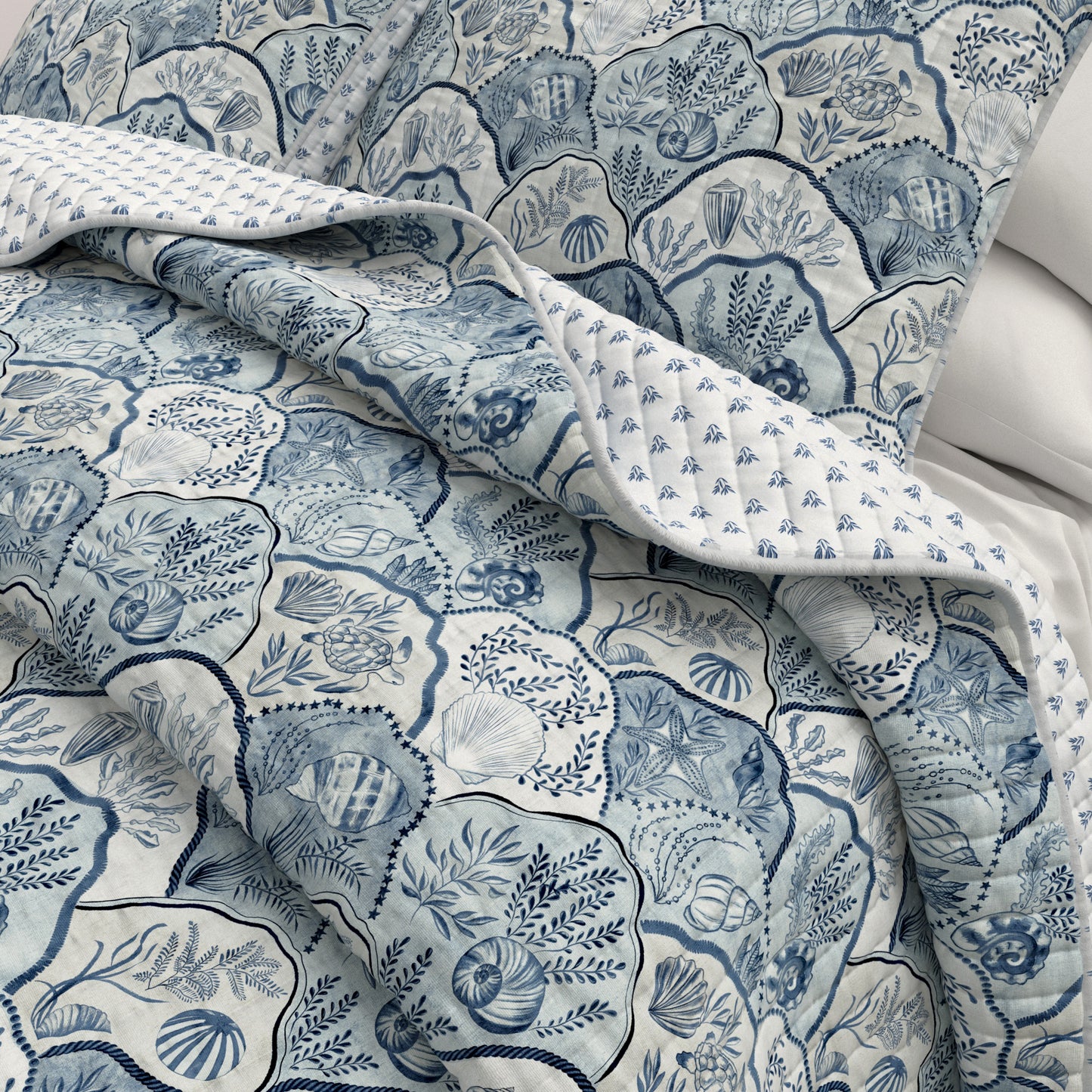 Coastal Harborview Quilt Set