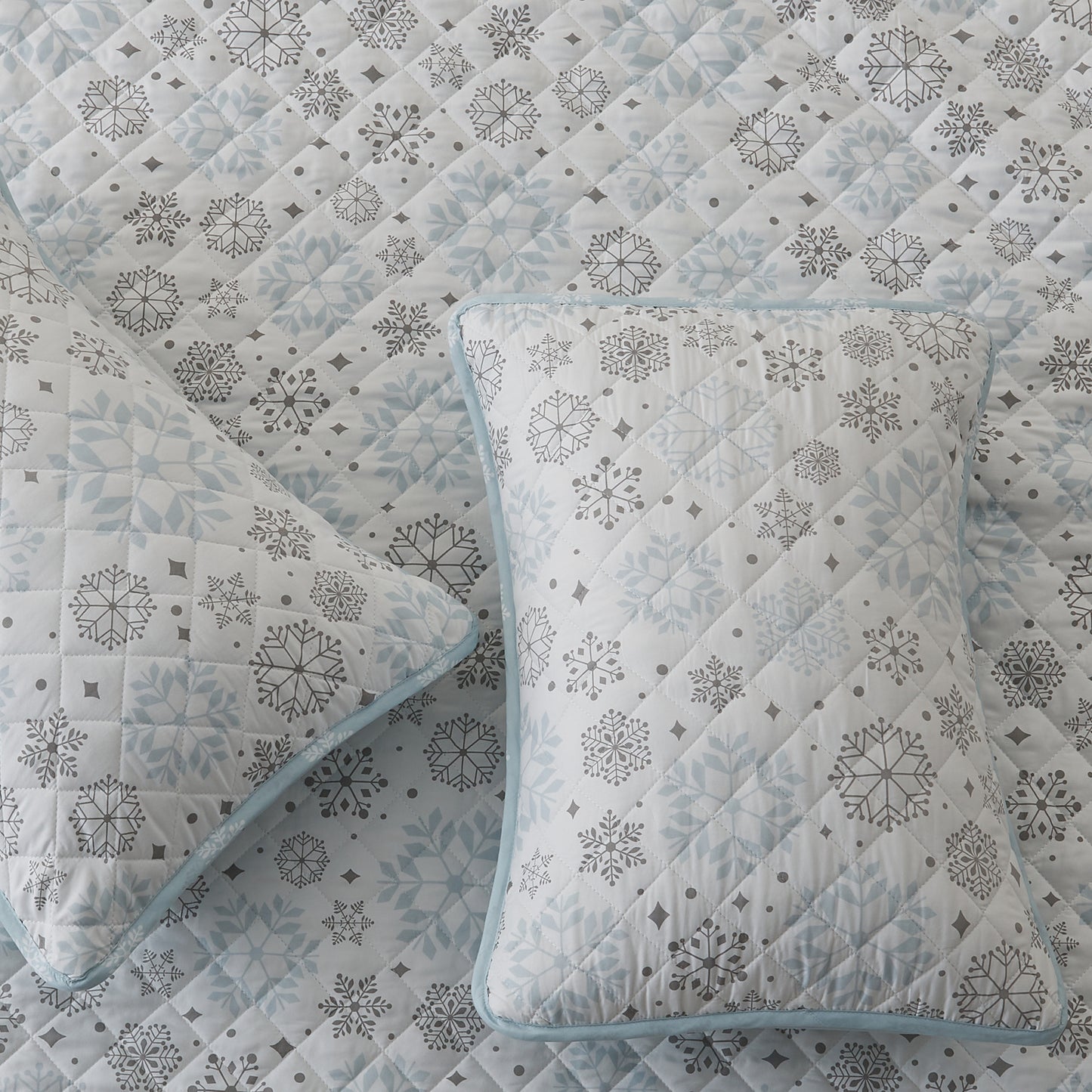3 Piece Snowflake Quilt - Nova Collection