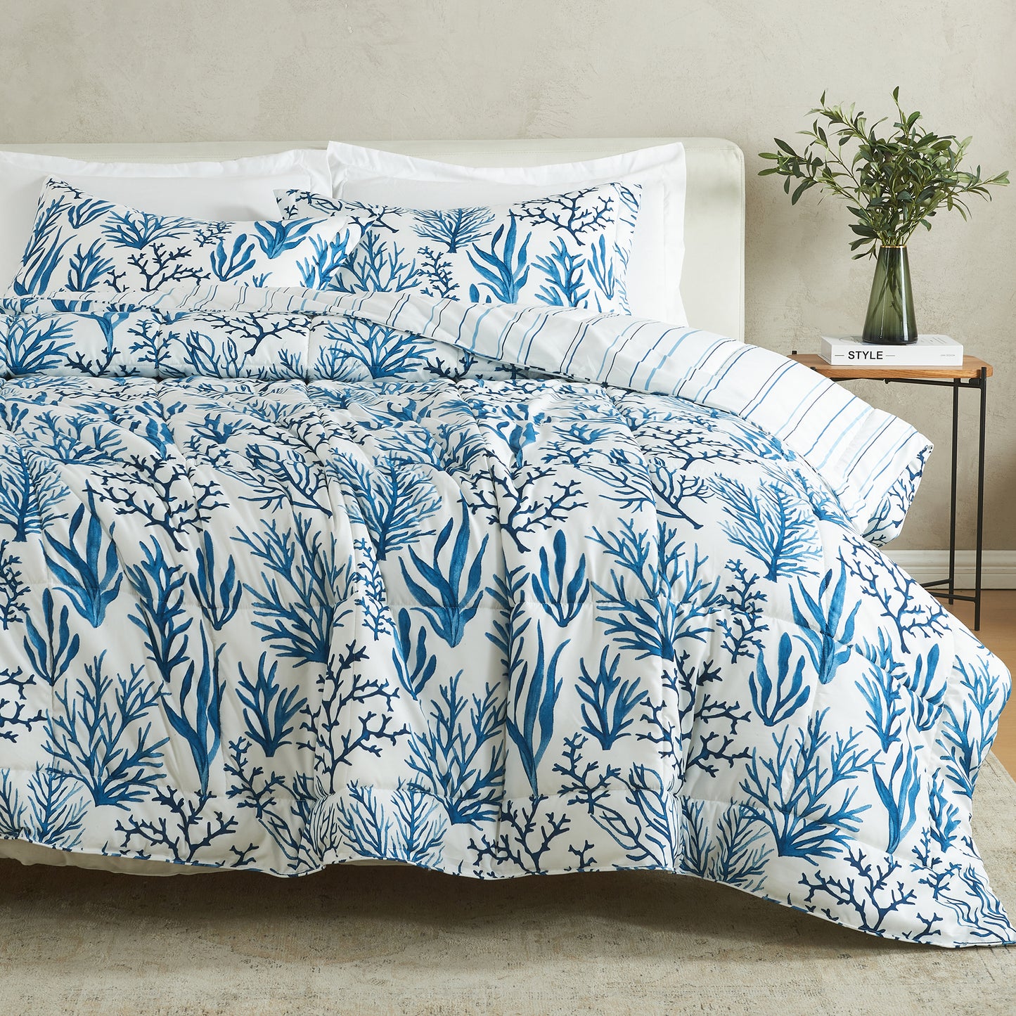 Reversible Christmas Comforter and Sham Set - Holiday / Lodge Odette Collection