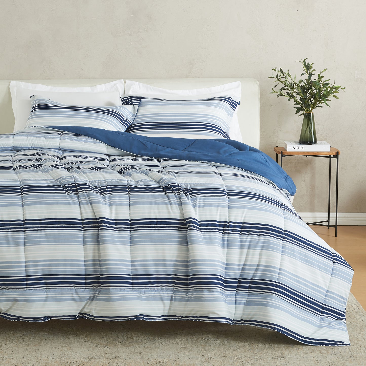 Reversible Christmas Comforter and Sham Set - Holiday / Lodge Odette Collection