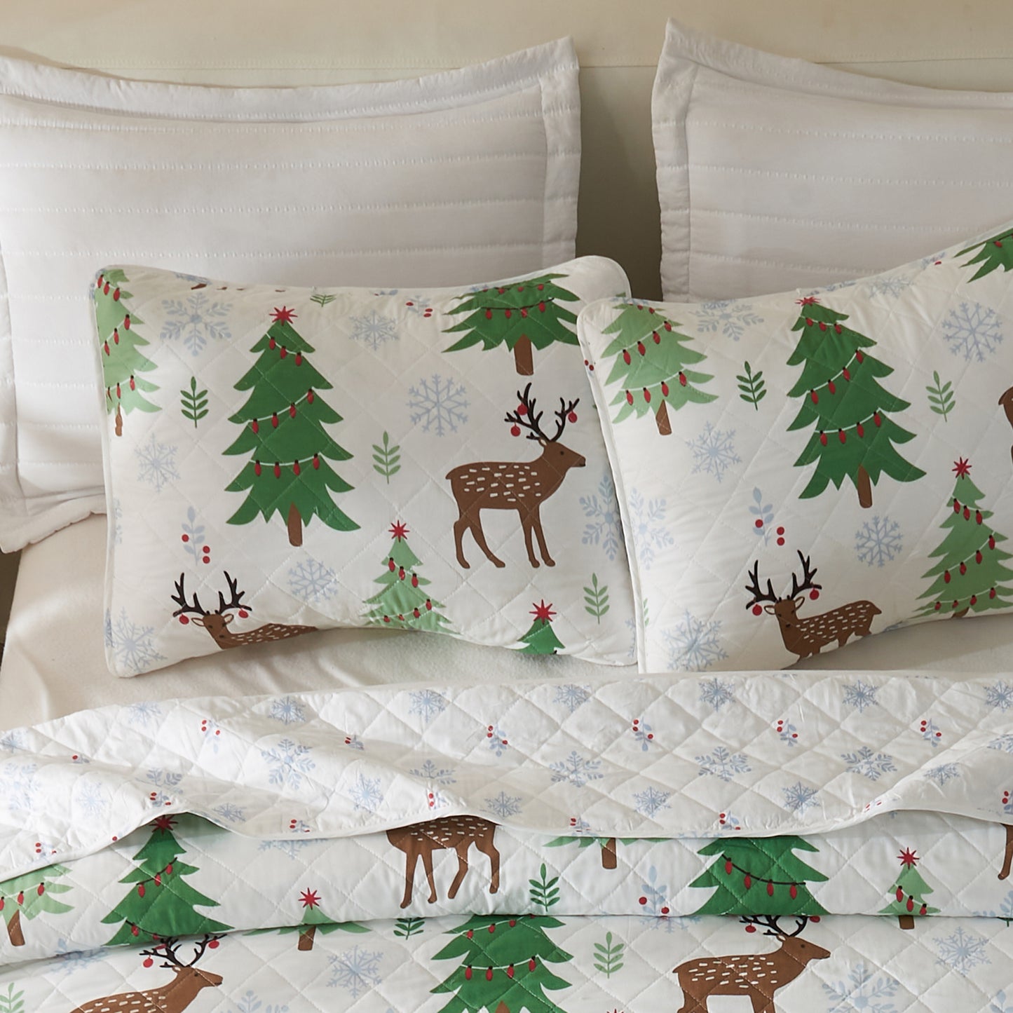3-Piece Holiday Quilt - Holly Collection