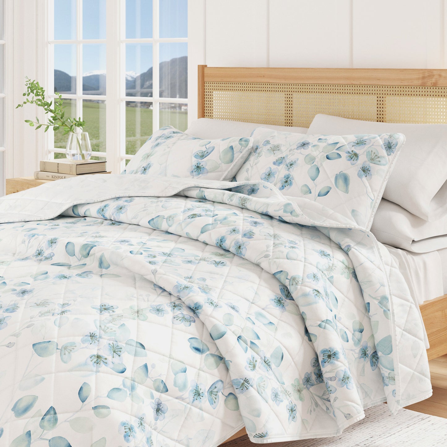 Miranda Collection Floral Quilt Set