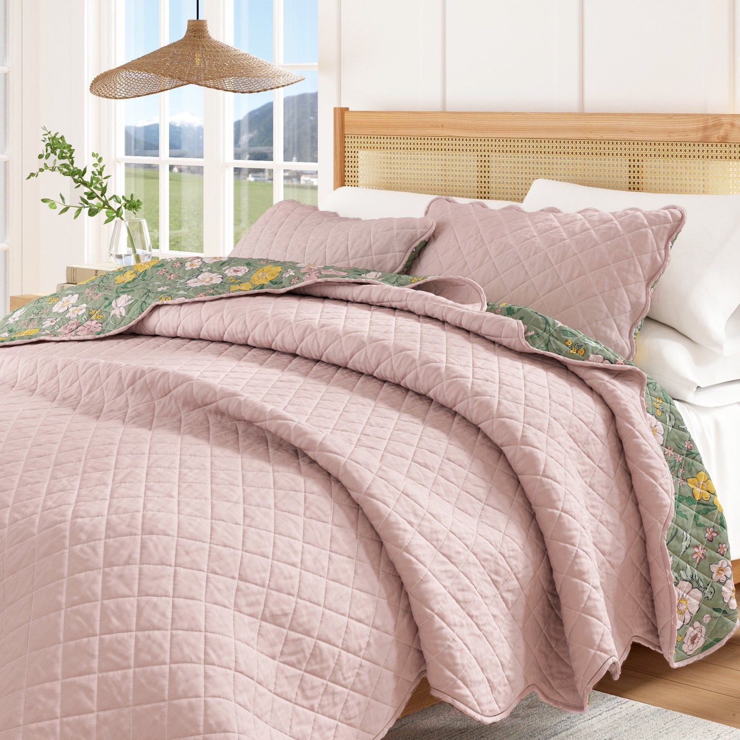 Floral Print & Scalloped Cotton Quilt Set - Gwen Collection